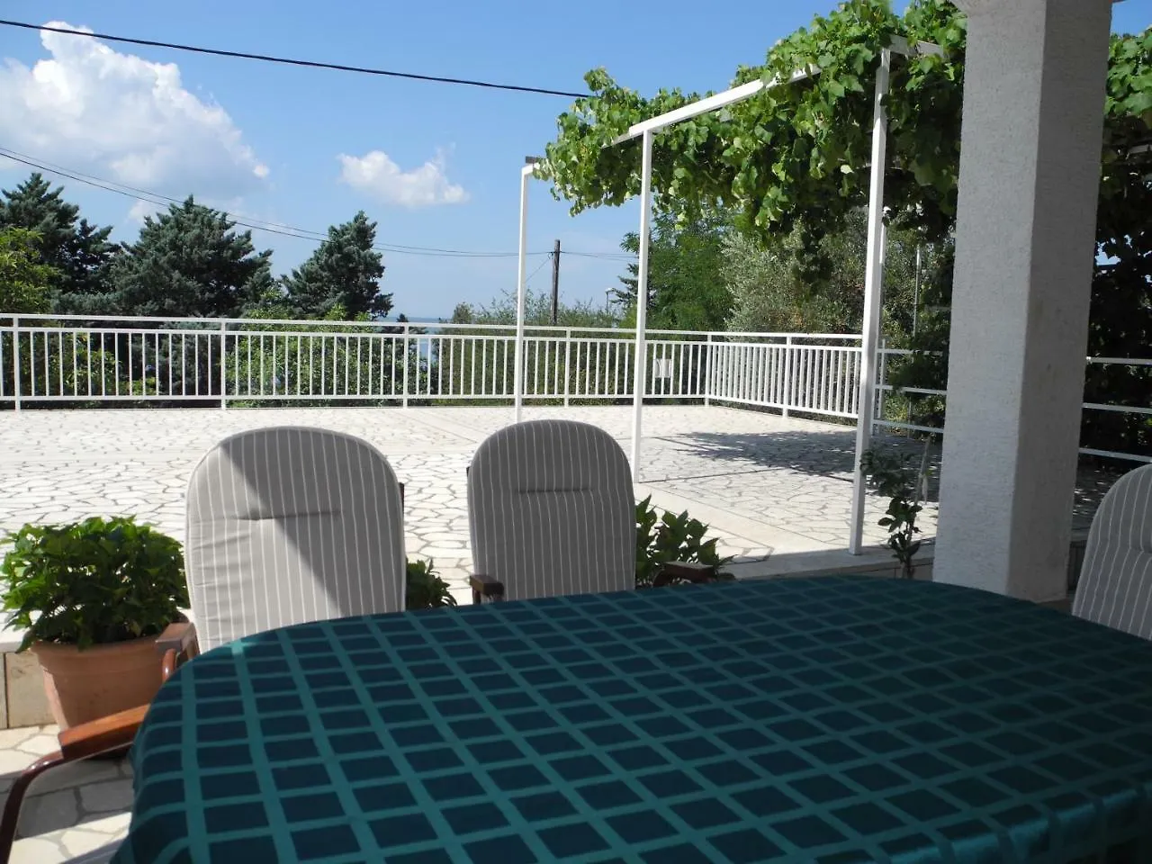 Apartments Boti Dramalj
